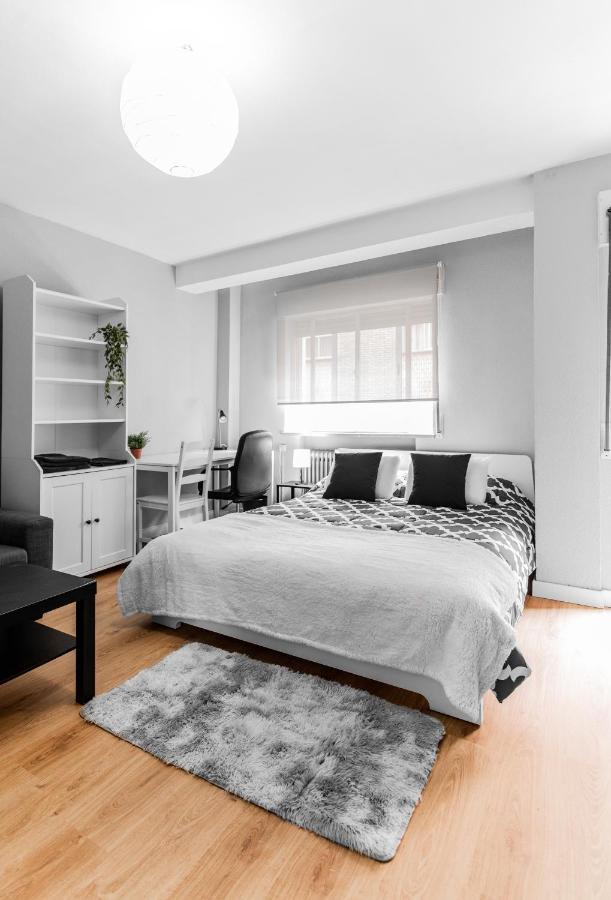 Ferienwohnung Apartamento Premiun Plaza Del Oeste Salamanca Exterior foto