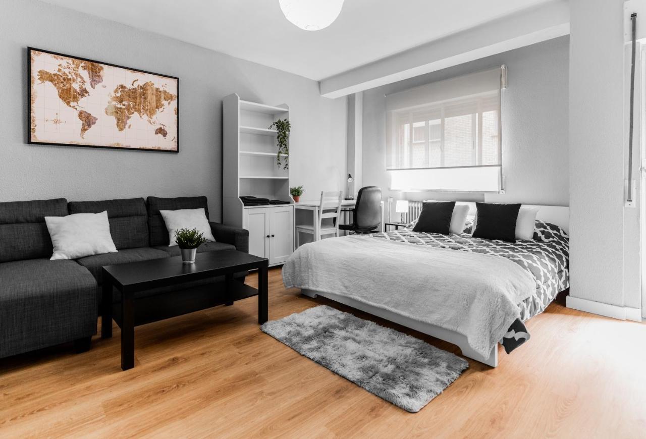 Ferienwohnung Apartamento Premiun Plaza Del Oeste Salamanca Exterior foto